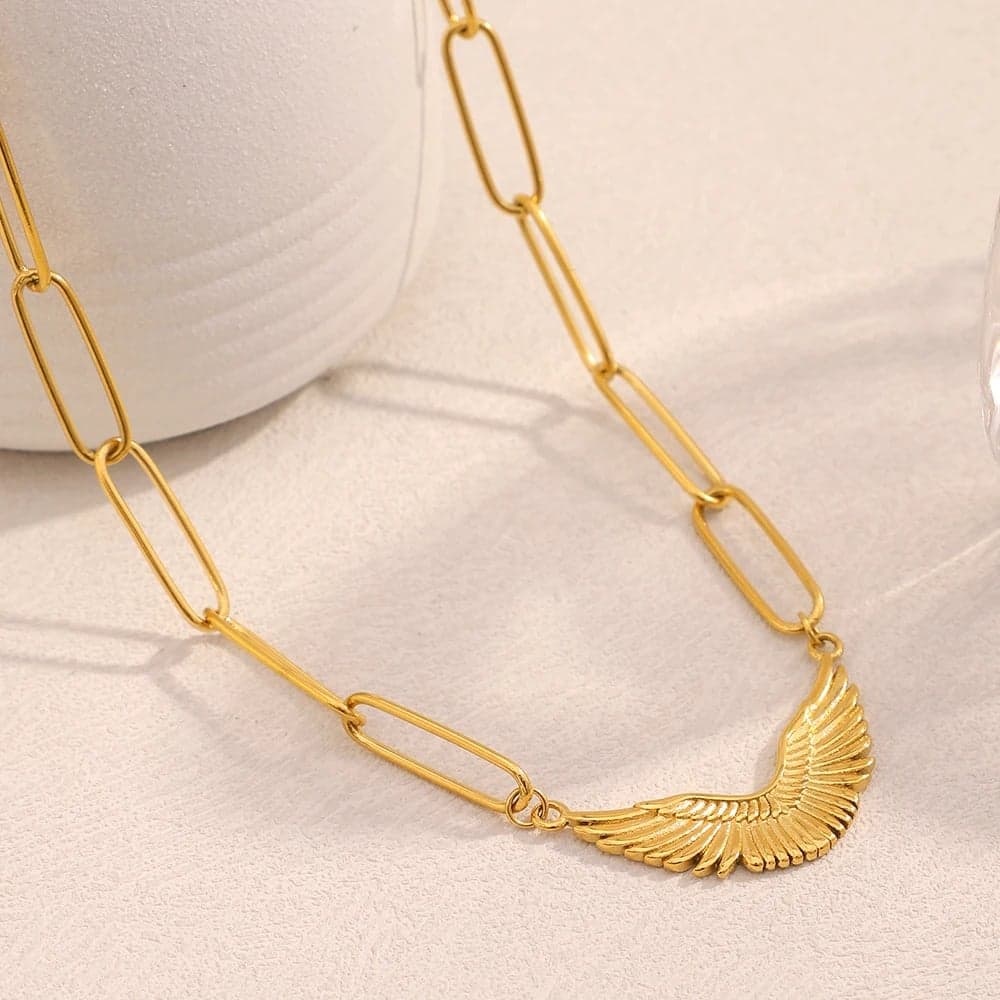 Necklaces & Pendants